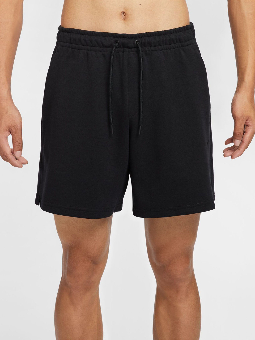 Nike Solid Primary Men's 18cm Dri-FIT UV Unlined Versatile Shorts