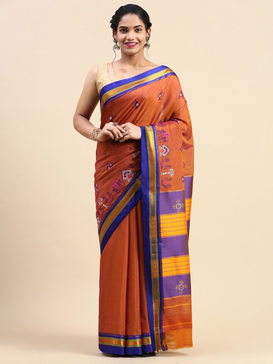 ITARA Ethnic Motifs Embroidered Ilkal Saree