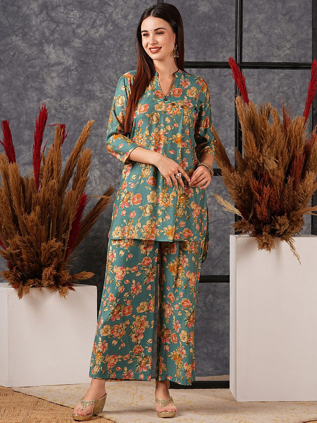 GoSriKi Floral Printed Midthigh Tunic With Trouser