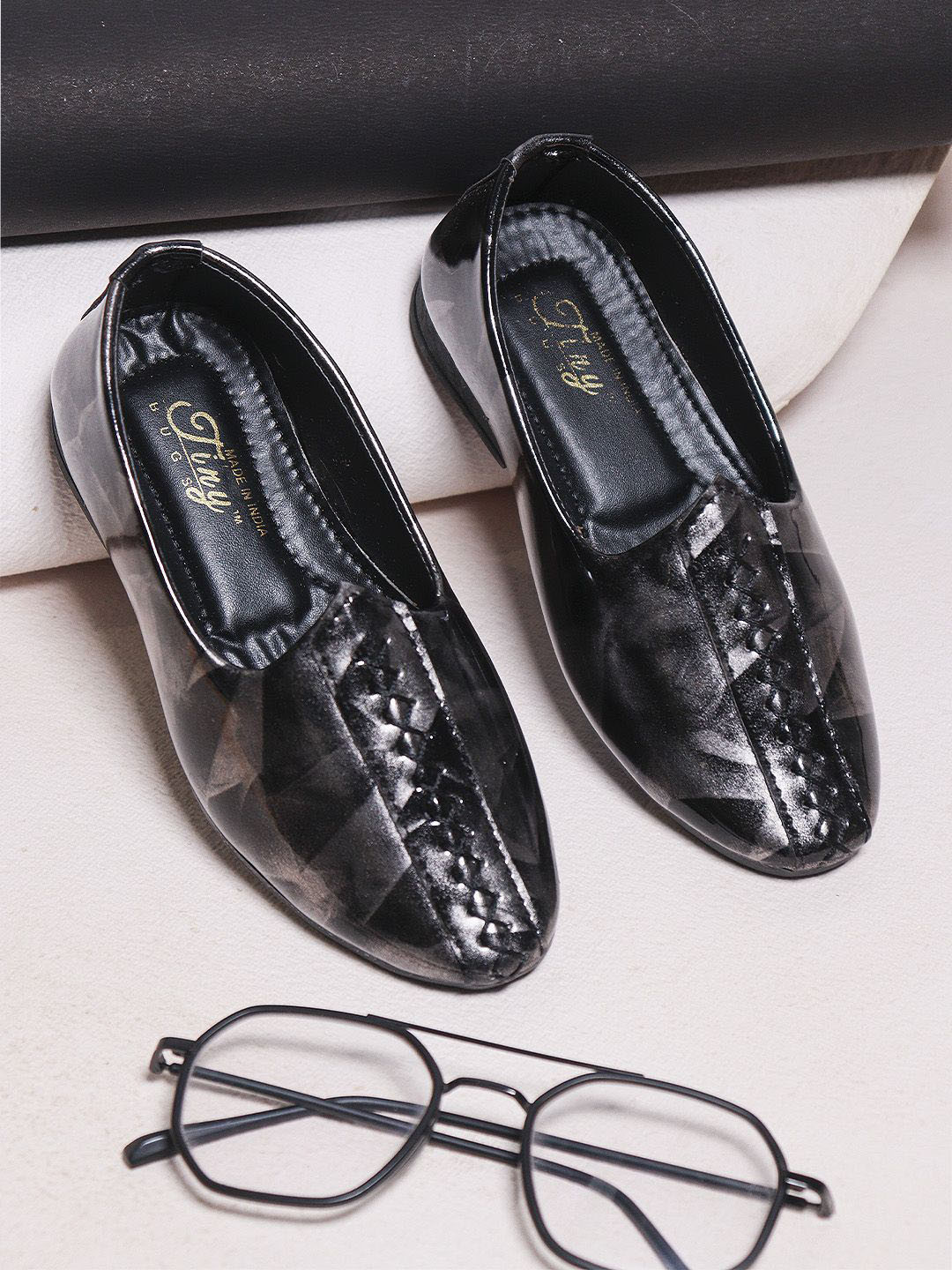 Tiny Bugs Boys Ethnic Wear Mojaris