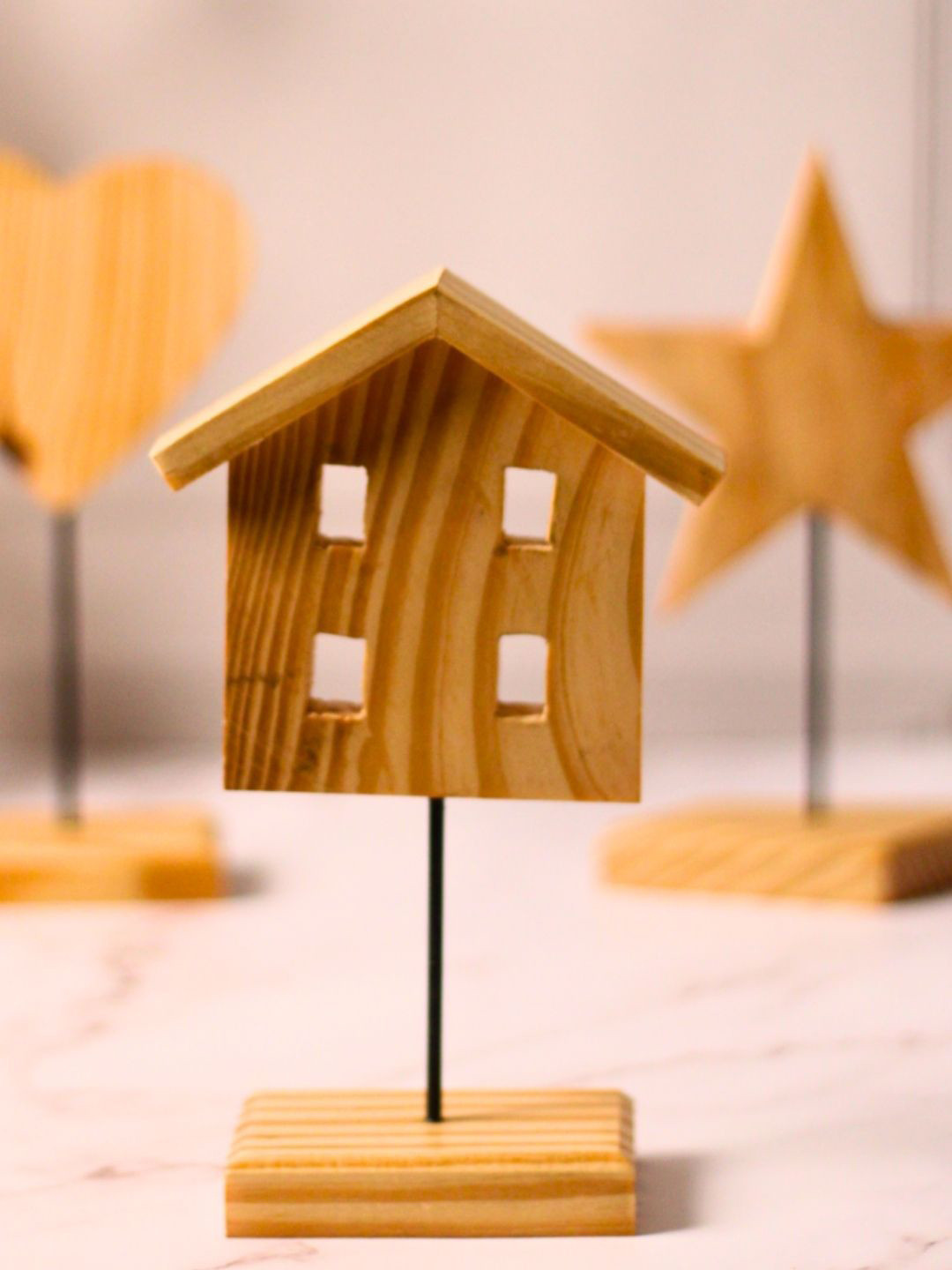 WEAVING HOMES Hut Stand Brown Wood Natural Living Room Small Showpiece - 6.5 Inches