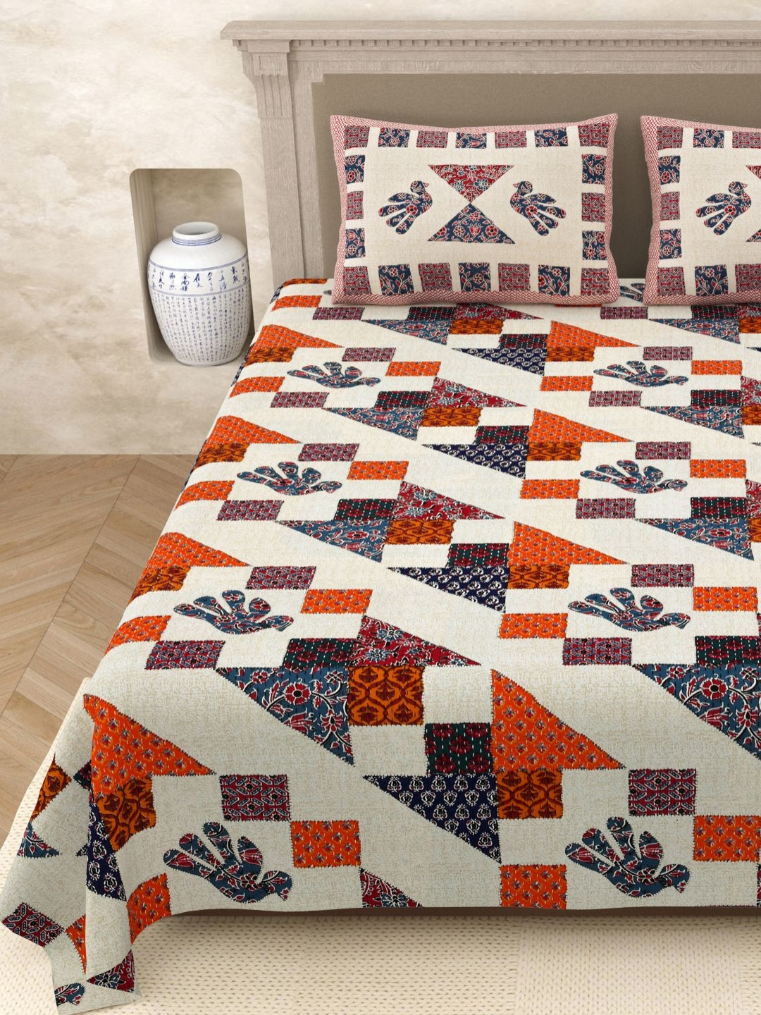 Aura Opulent White Ethnic Motifs Pure Cotton Ajrak Printed 210 TC King Bedsheet Set