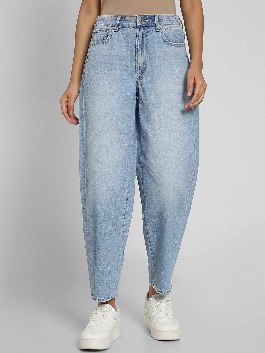 AMERICAN EAGLE OUTFITTERS Women Mid-Rise Regular Fit Balloon Jean