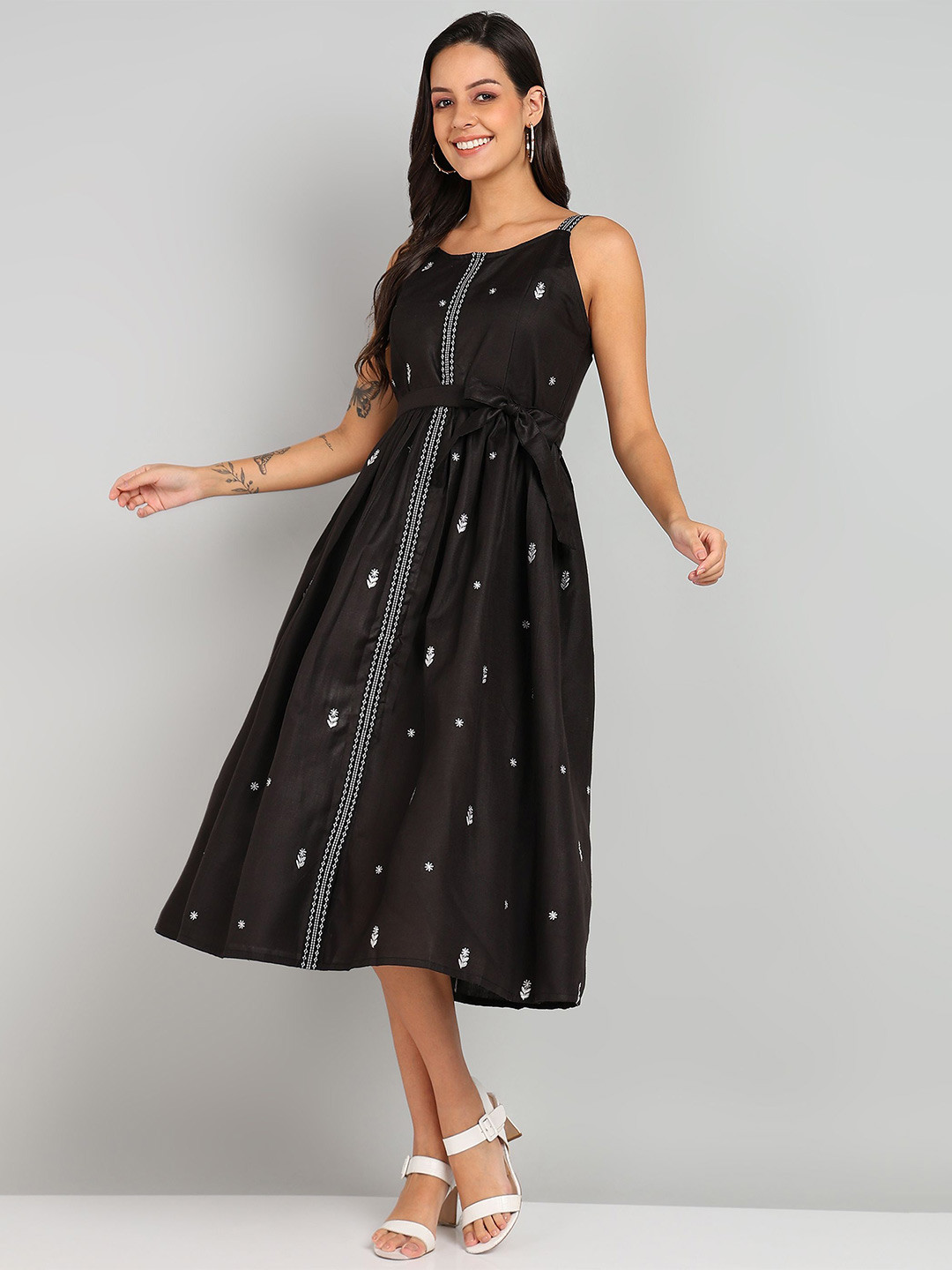 Shiv ali apparels Women Floral Print Fit & Flare Midi Dress