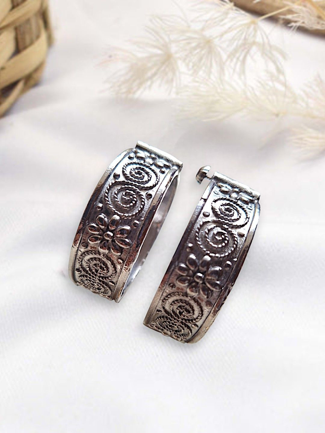 XAGO Le beryl Set Of 2 Oxidised Silver-Plated Cuff Bracelets