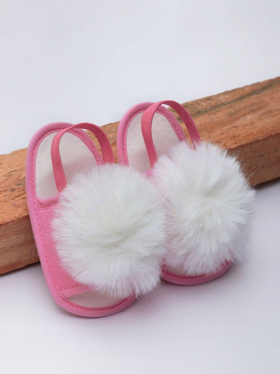 Daizy Girls Booties With Fur Pom Poms