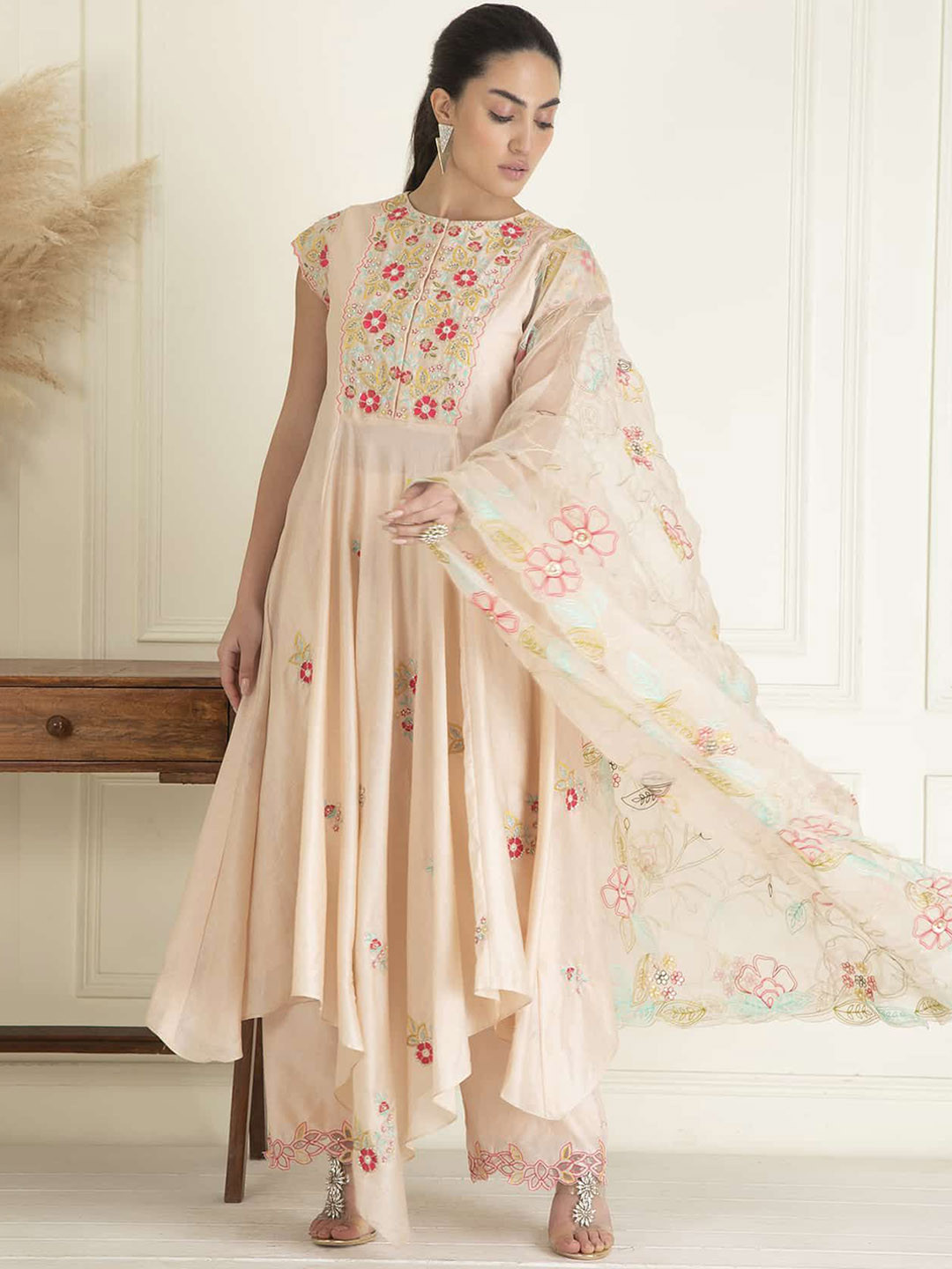 PRIYANKA JAIN Floral Embroidered  Regular Pure Cotton Kurta & Palazzo & Dupatta