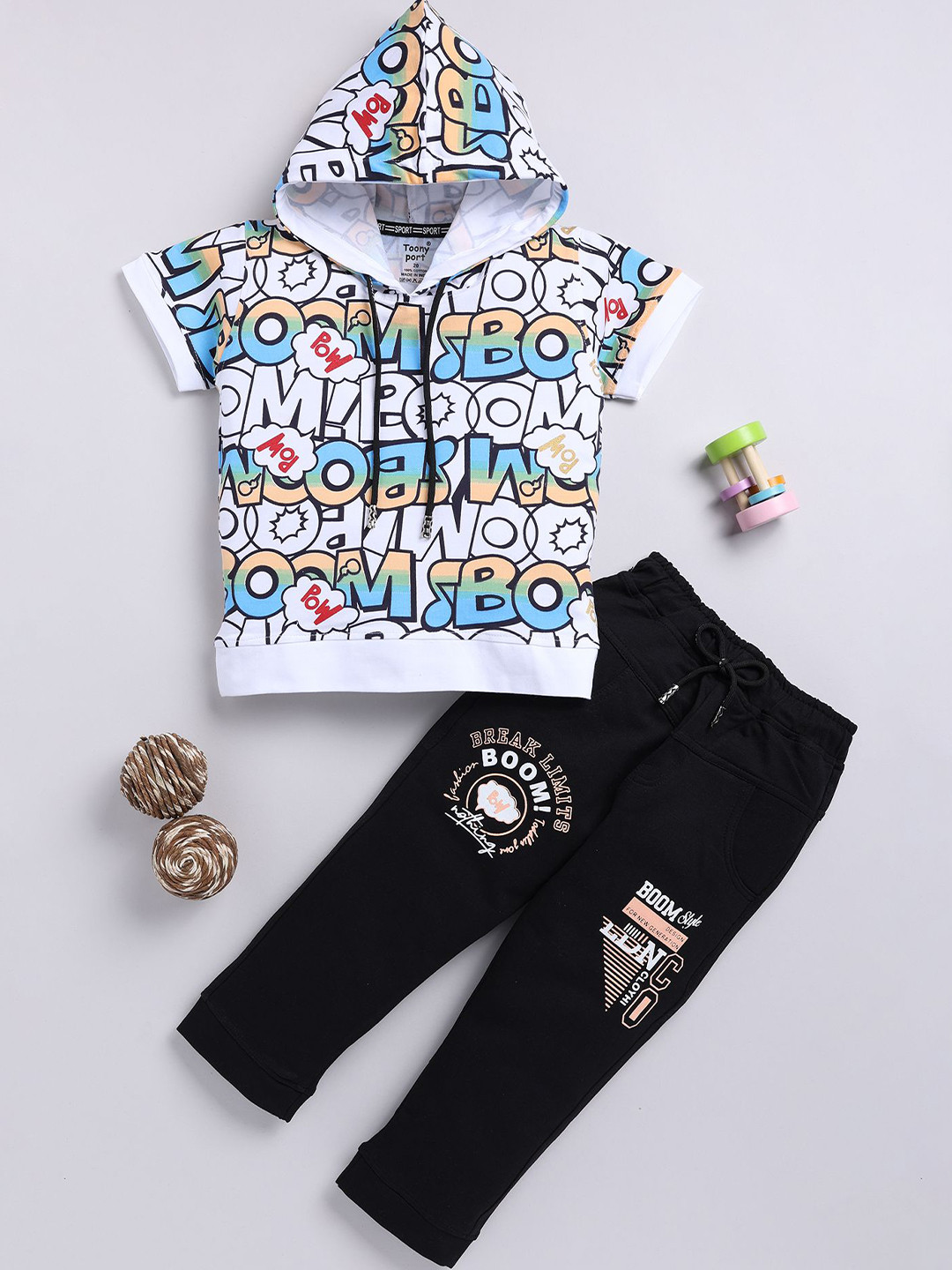 Toonyport Boys Typographic Printed Hooded Pure Cotton T-shirt with Trousers