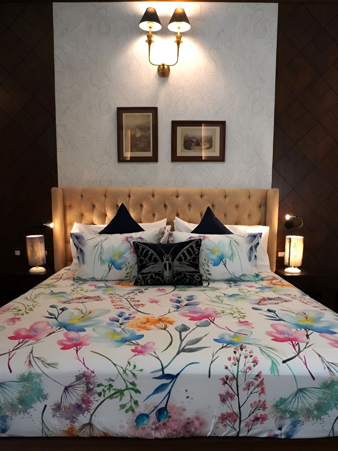 TARA- Sparkling Homes White Floral Cotton 350 TC King Superfine Bedsheet with 2 Pillow Covers-108 x 108 inches