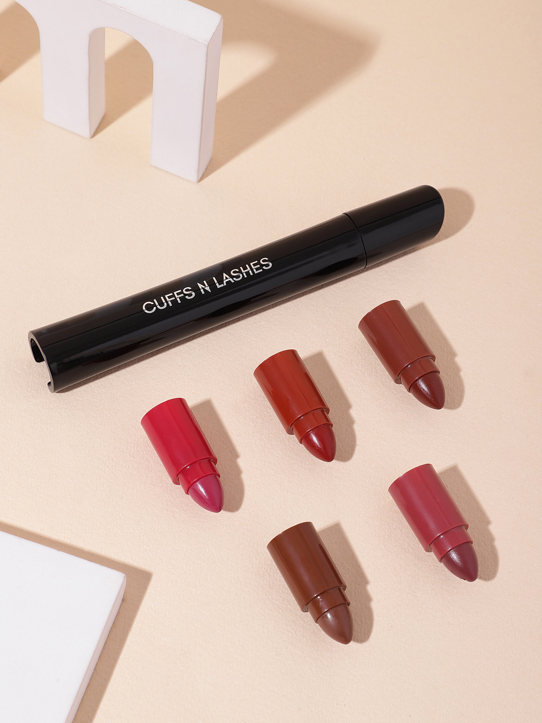 CUFFS N LASHES Penta 5-in-1 Matte Lipstick - Nude 01
