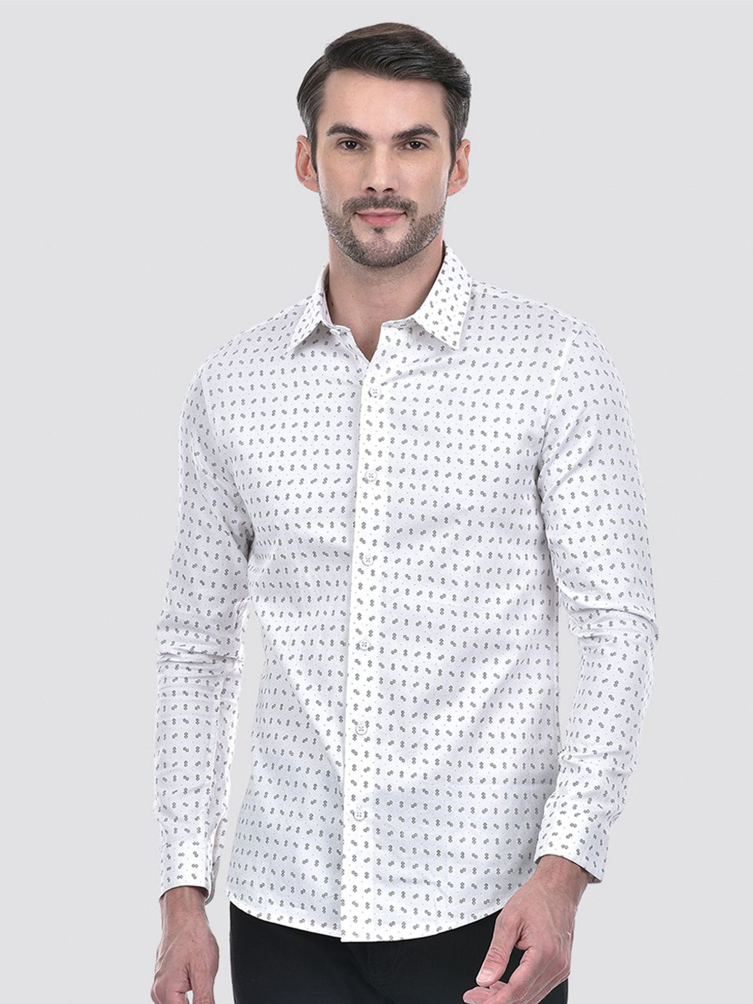 Numero Uno Men Spread Collar Micro Ditsy Printed Cotton Slim Fit Casual Shirt