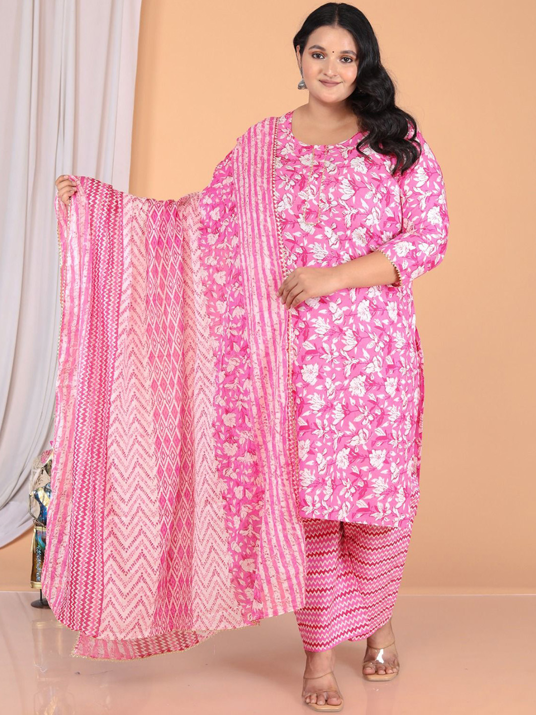 VL SAREES Floral Printed Regular Pure Cotton Straight Kurta With Trouser With Dupatta