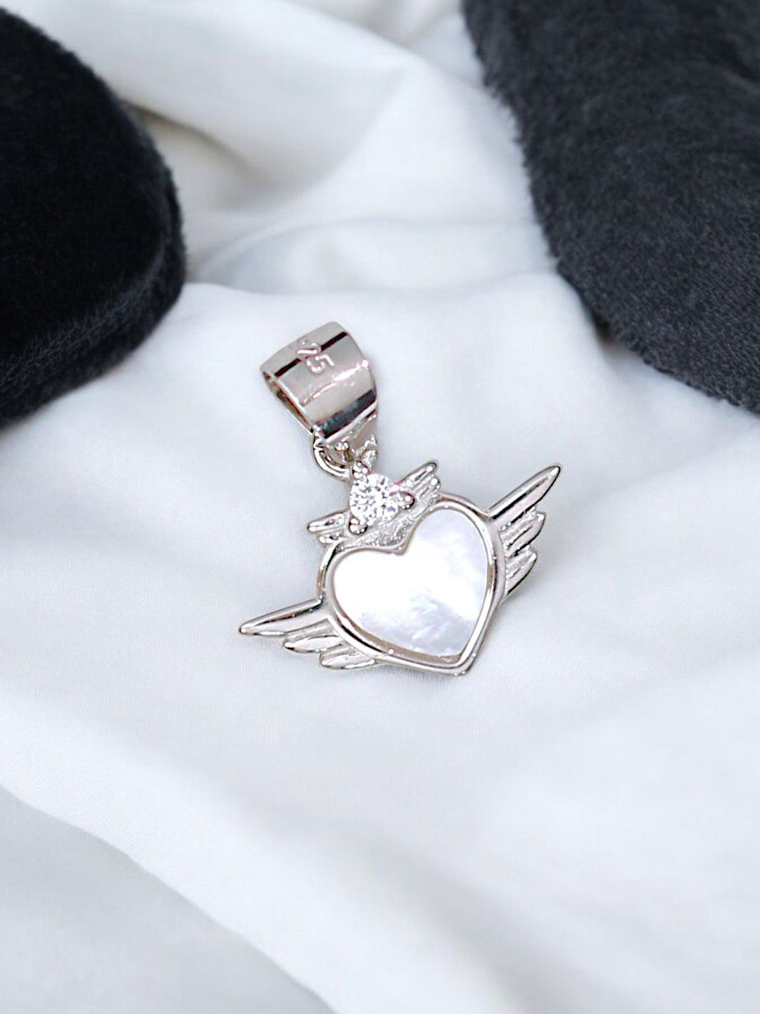 Taraash 925 Sterling Silver Rhodium-Plated Mother of Pearl Wing Heart Shaped Pendant