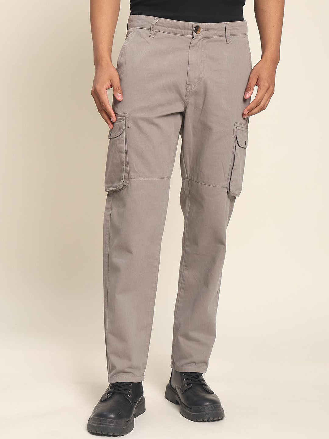 The Roadster Lifestyle Co Men Pure Cotton Alloy Solid Cargo Trouser