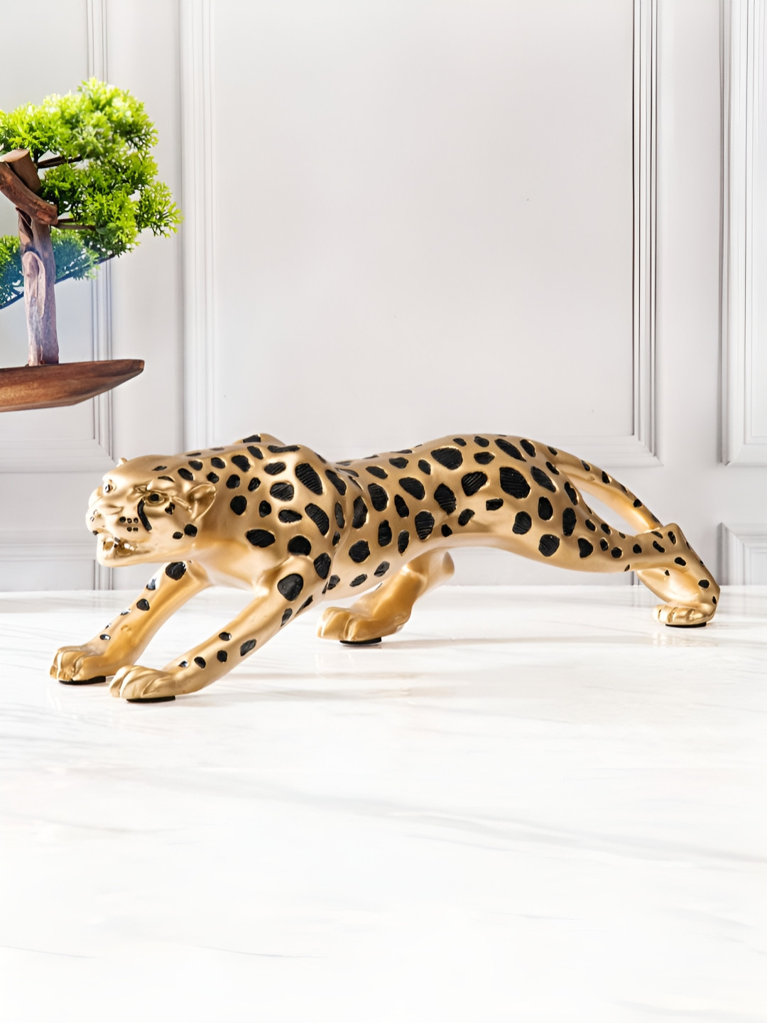 SMOKEY COCKTAIL Dotted Panther Gold Polyresin Glossy Living Room Large Showpiece - 4.7 Inches