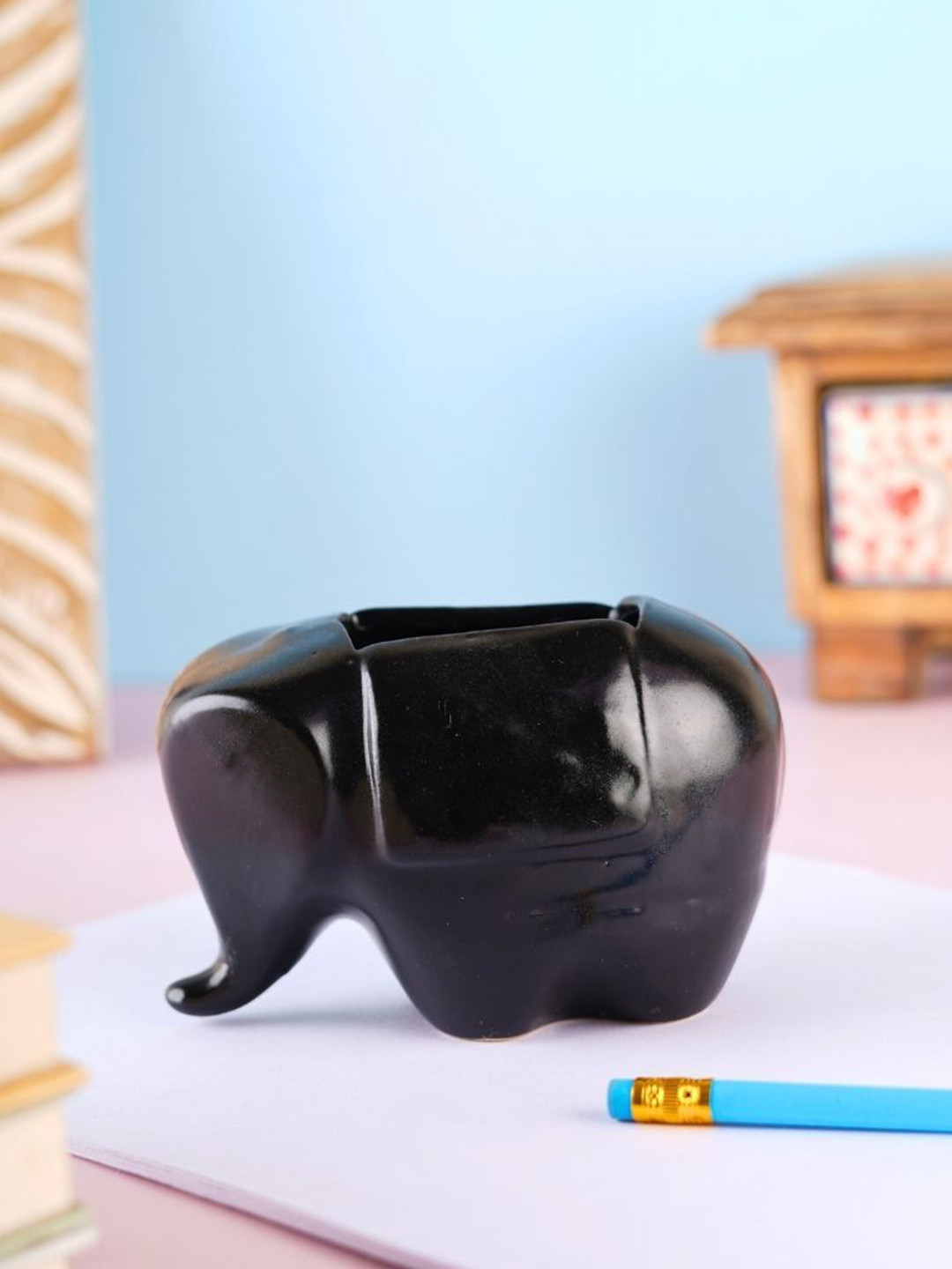 WEAVING HOMES Black Ceramic Elephant Desk Organiser