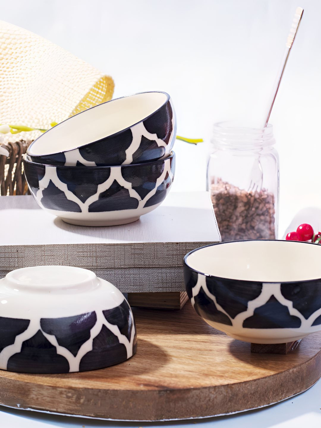 Lupaava Black & White 4 Pieces Ceramic Microwave Safe Serving Bowl 180 ml