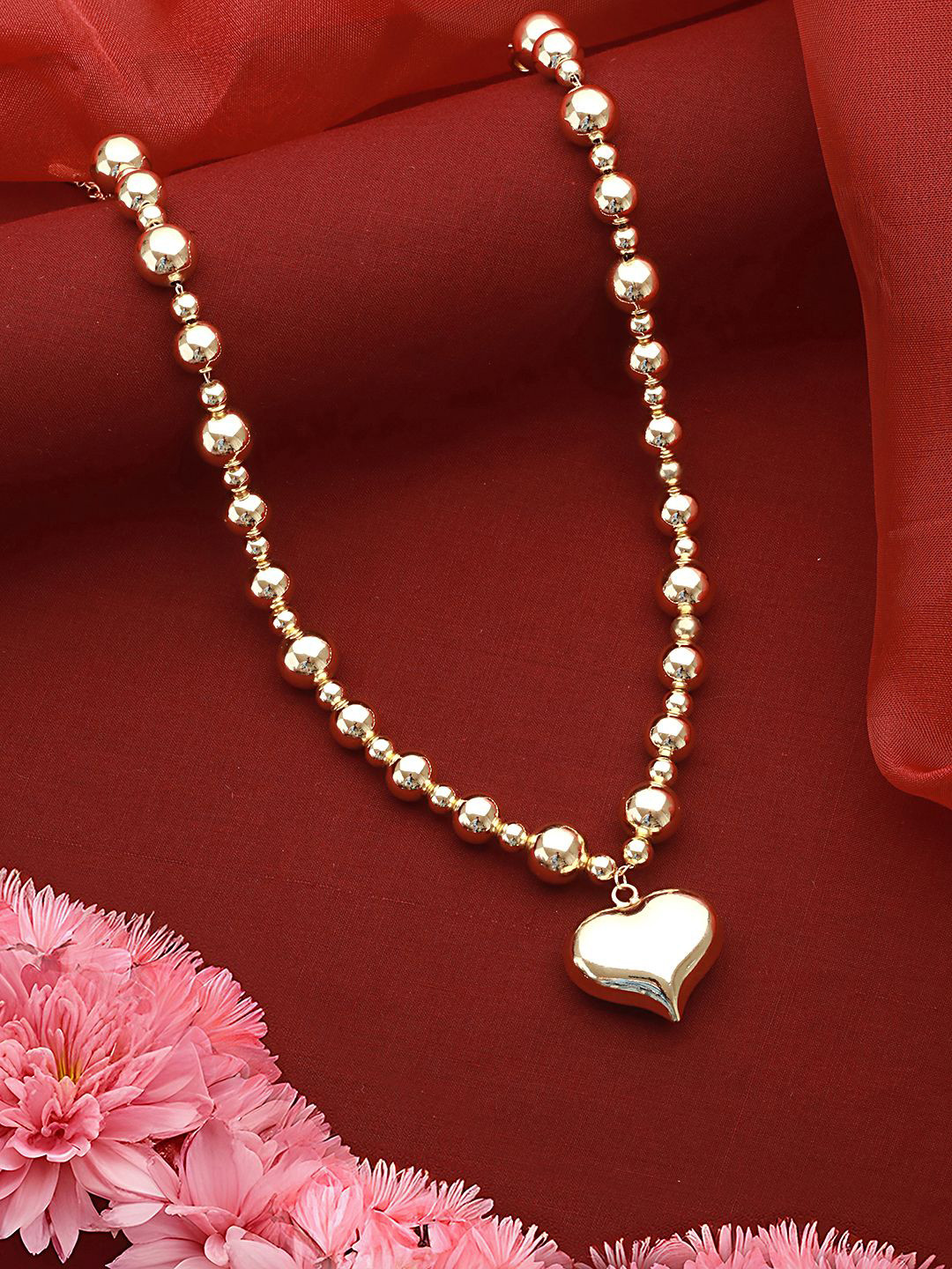 SARAF TRENDZ Gold-Plated Heart Shaped Pendant Necklace