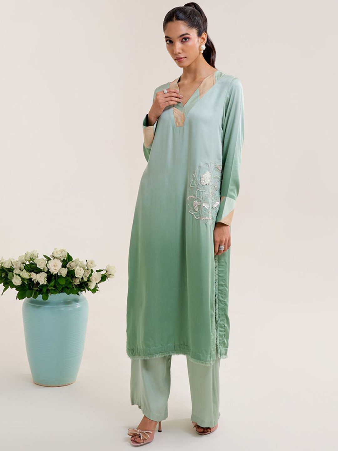 Siyona by Ankurita Floral Embroidered V-Neck Regular Sequinned Kurta With Trousers