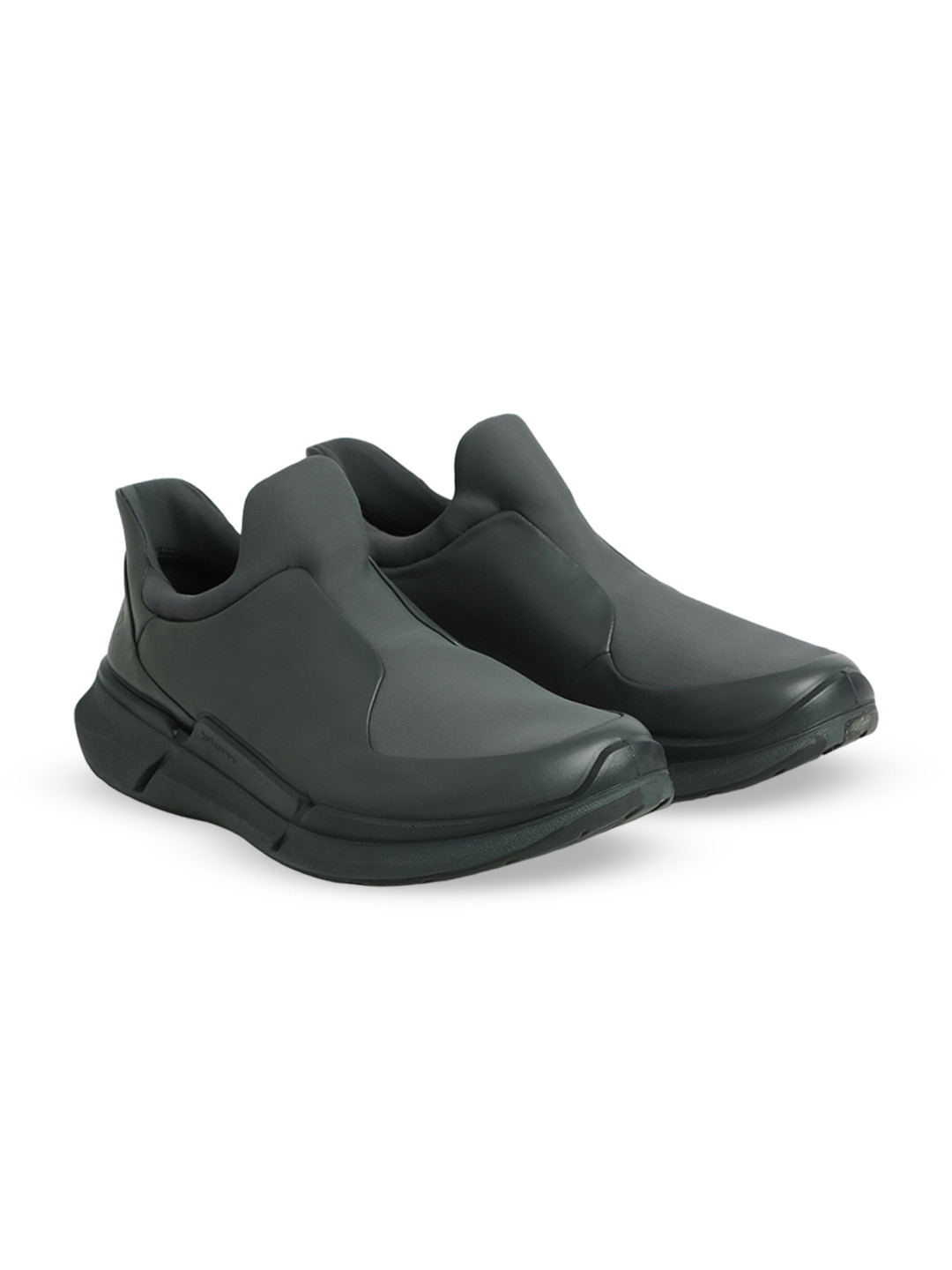 ECCO Men Biom 2.2 Solid Round Toe Leather Slip-On Sneakers