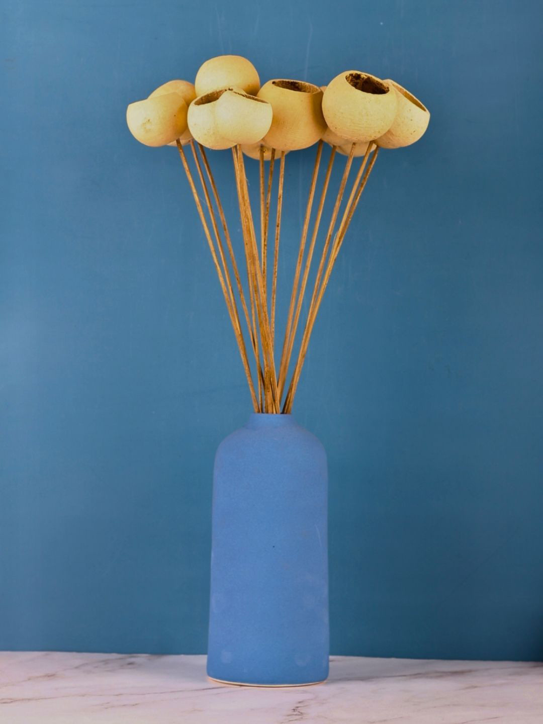 WEAVING HOMES Beige Textured Dried Natural Bael Flower