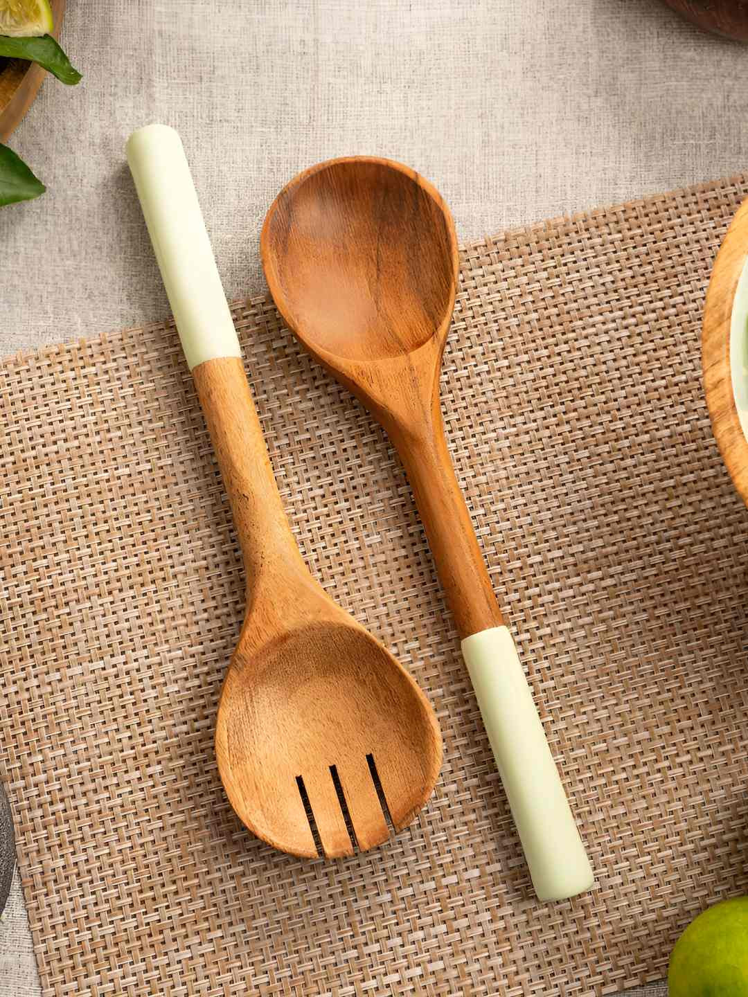 haus & kinder Green & Brown 2 Pieces Wood Cutlery