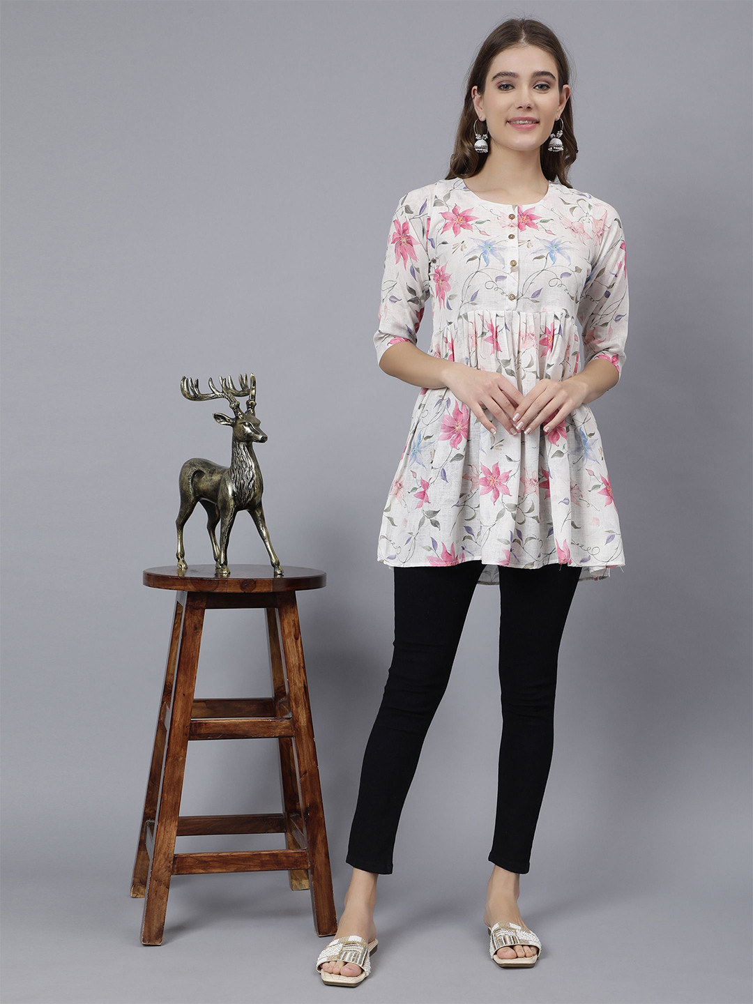STUNICS Floral Printed Linen Empire Kurti