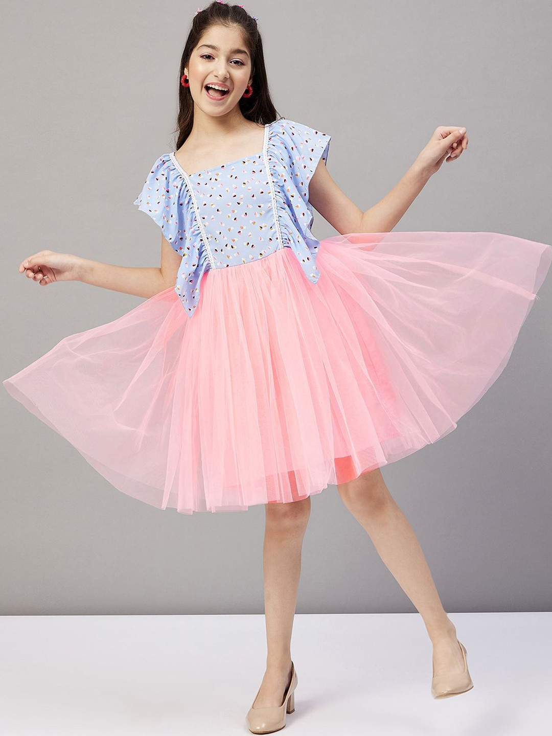 StyloBug Girls Conversational Printed Flutter Sleeve Fit & Flare Dress