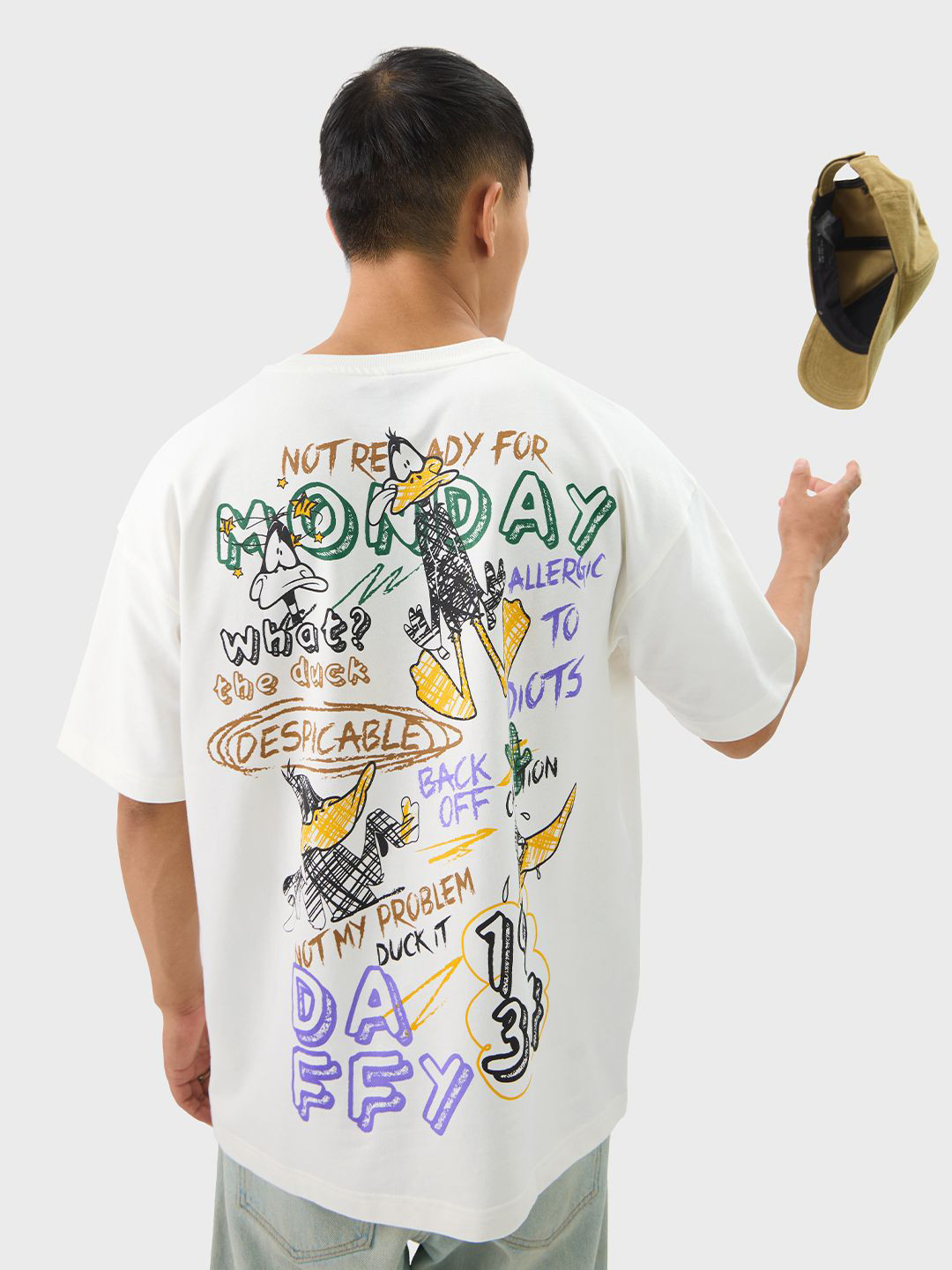 The Souled Store Men Oversized Daffy Duck White Tshirts