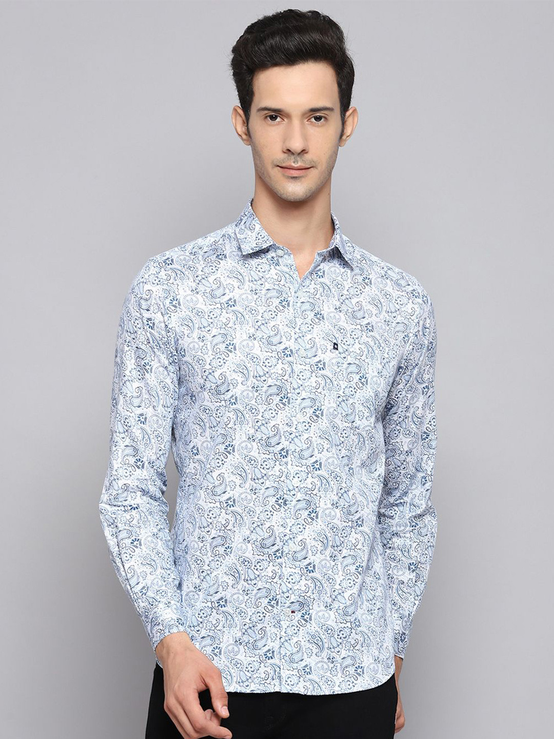 Cloak & Decker by Monte Carlo Men Spread Collar Ethnic Motifs Printed Cotton Casual Shirt