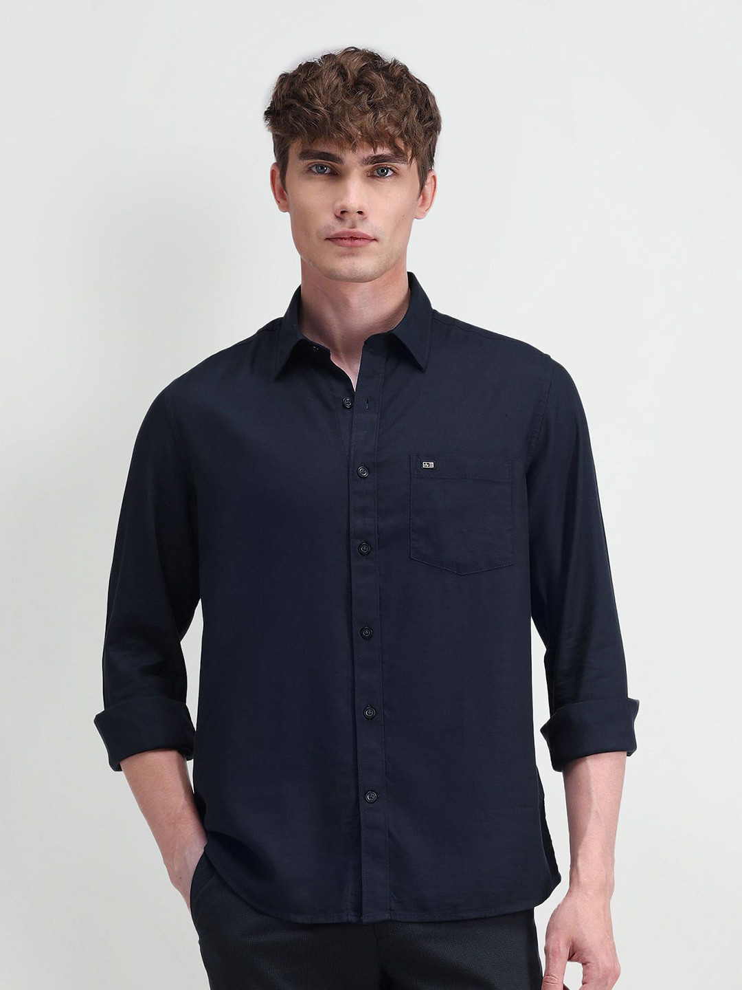 Arrow Sport Men Comfort Spread Collar Textured Cotton Slim Fit Casual Shirt
