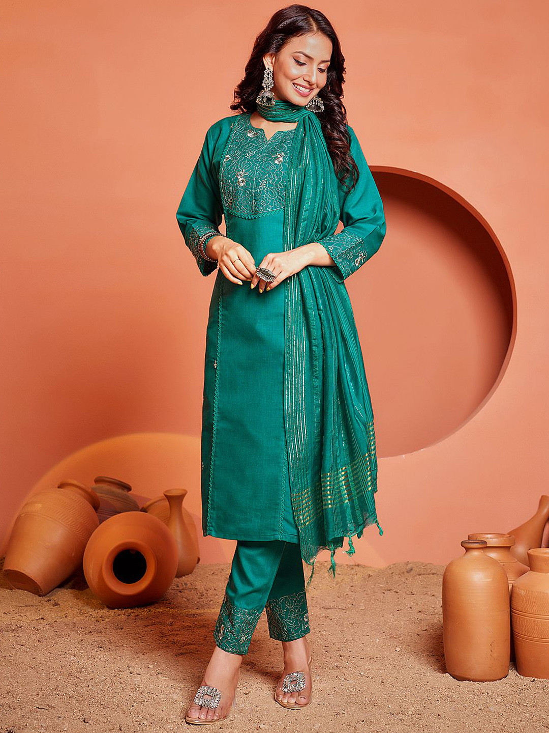 ARADHNA Floral Embroidered Regular Pure Cotton Straight Kurta with Trousers & Dupatta