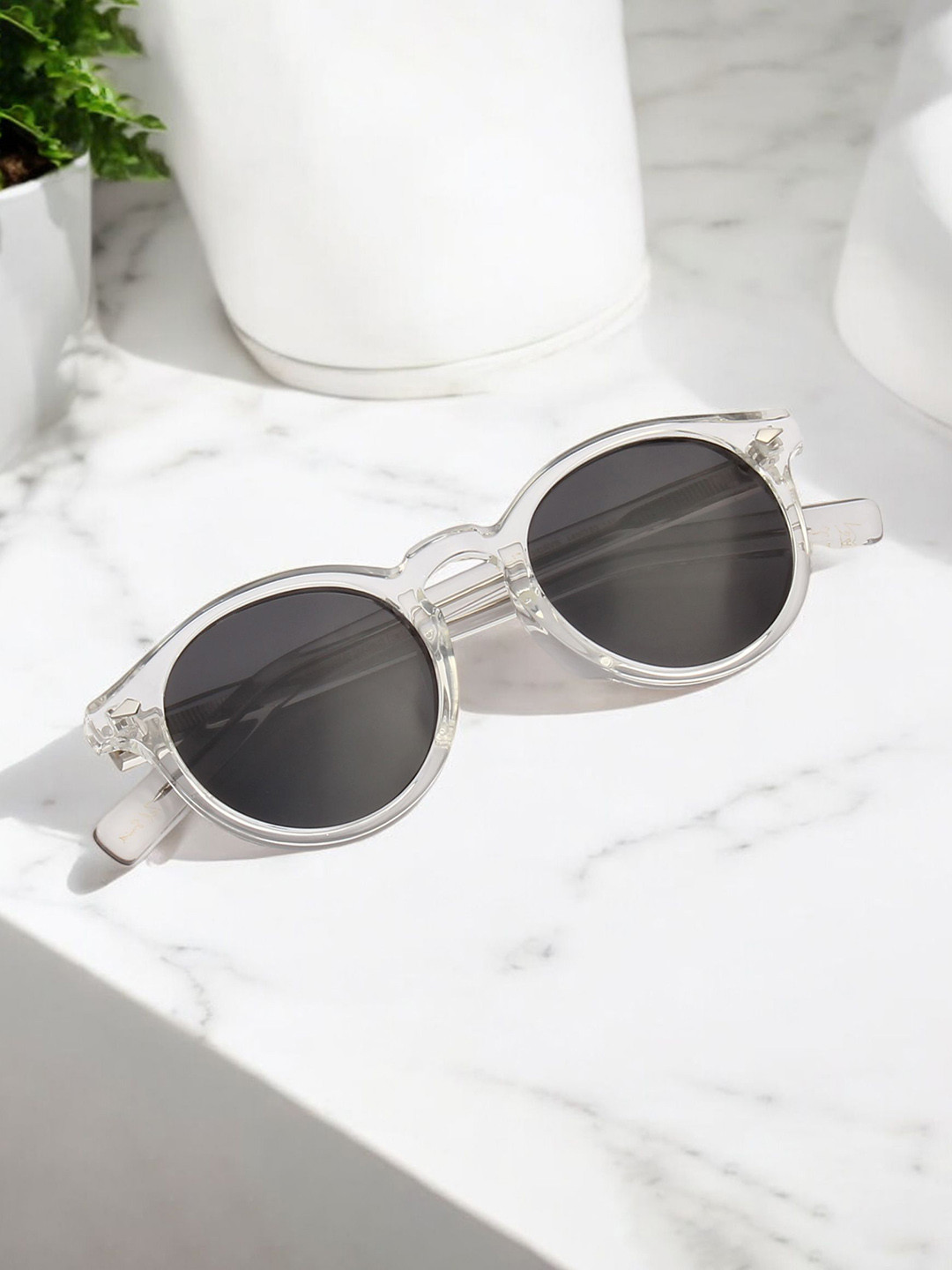 Ted Smith Unisex Round Sunglasses with Polarised and UV Protected Lens FERRY_CRY-BLK-BLACK