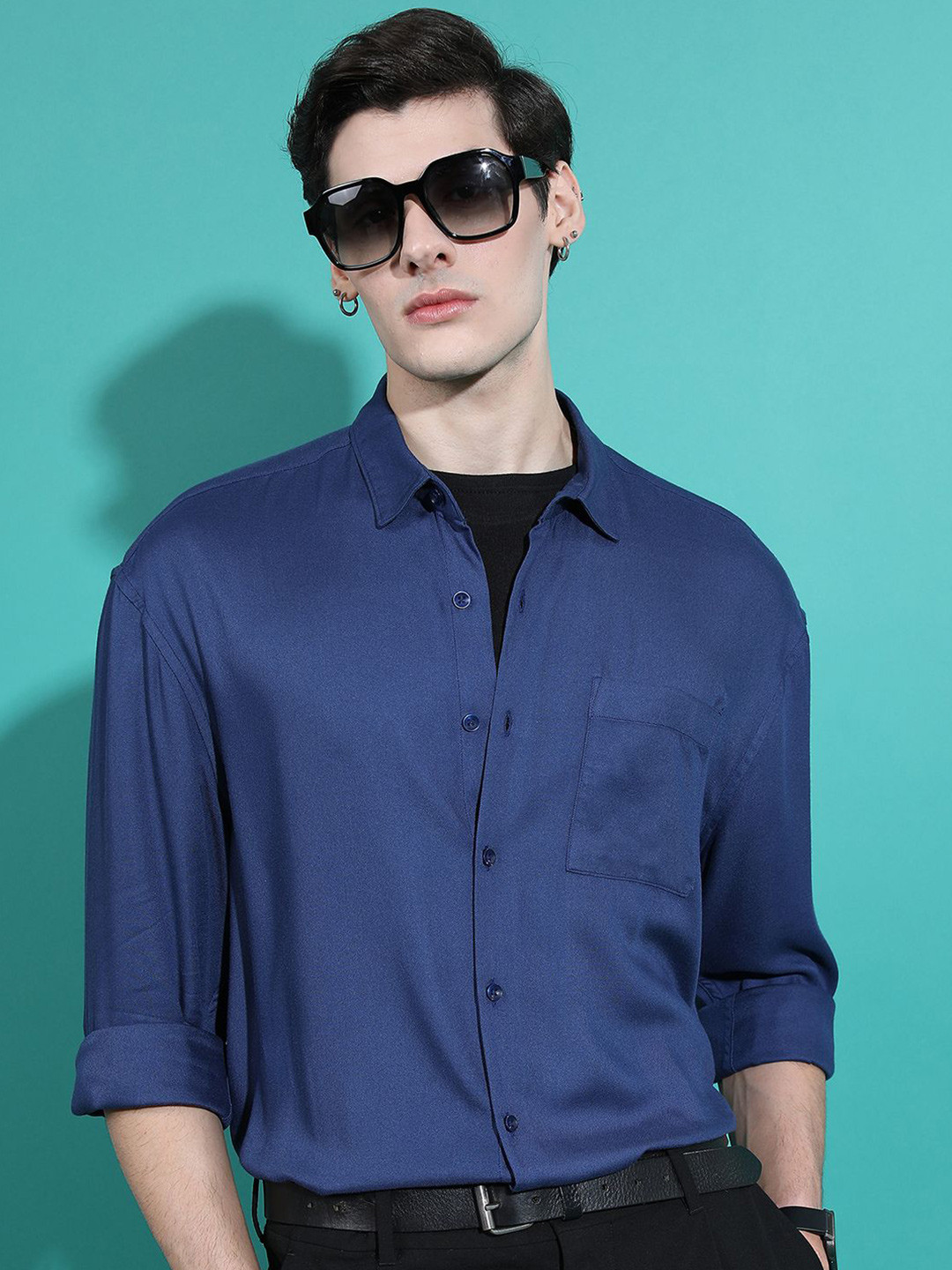 HIGHLANDER Men Solid Dark Drop Shoulder Oversized Shirt