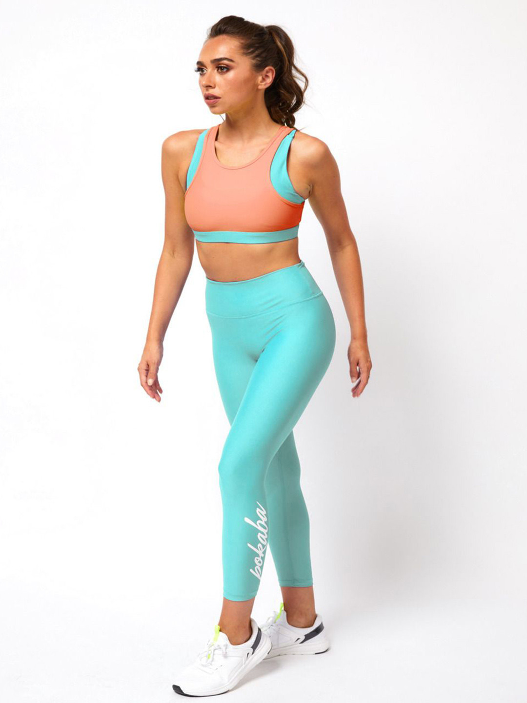 POKABA Colourblocked Full Coverage Racer Back Sports Bra