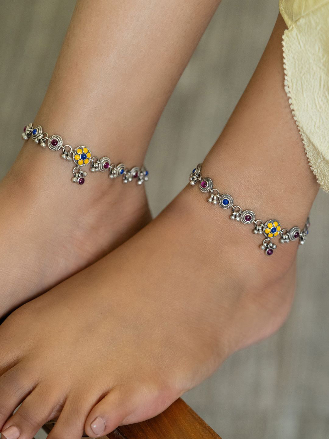 SHAYA Phulwadi Work Set Of 2 925 Silver Artificial Stones Anklet