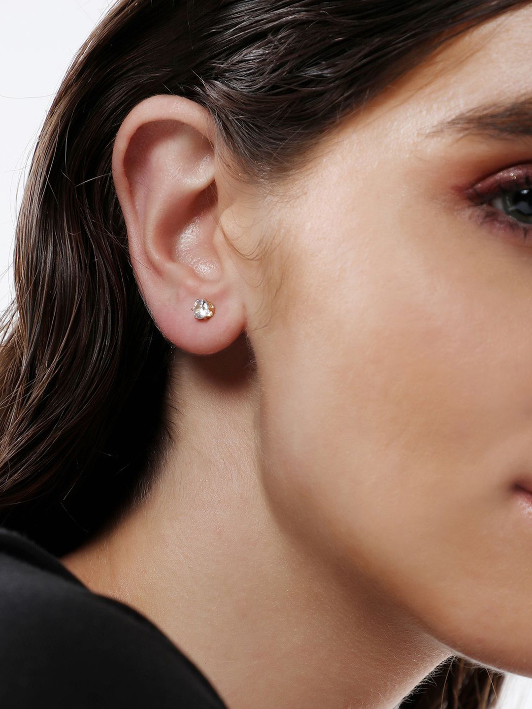 SOHI The Bling Wing Gold Plated Stones Studded Mismatch Studs