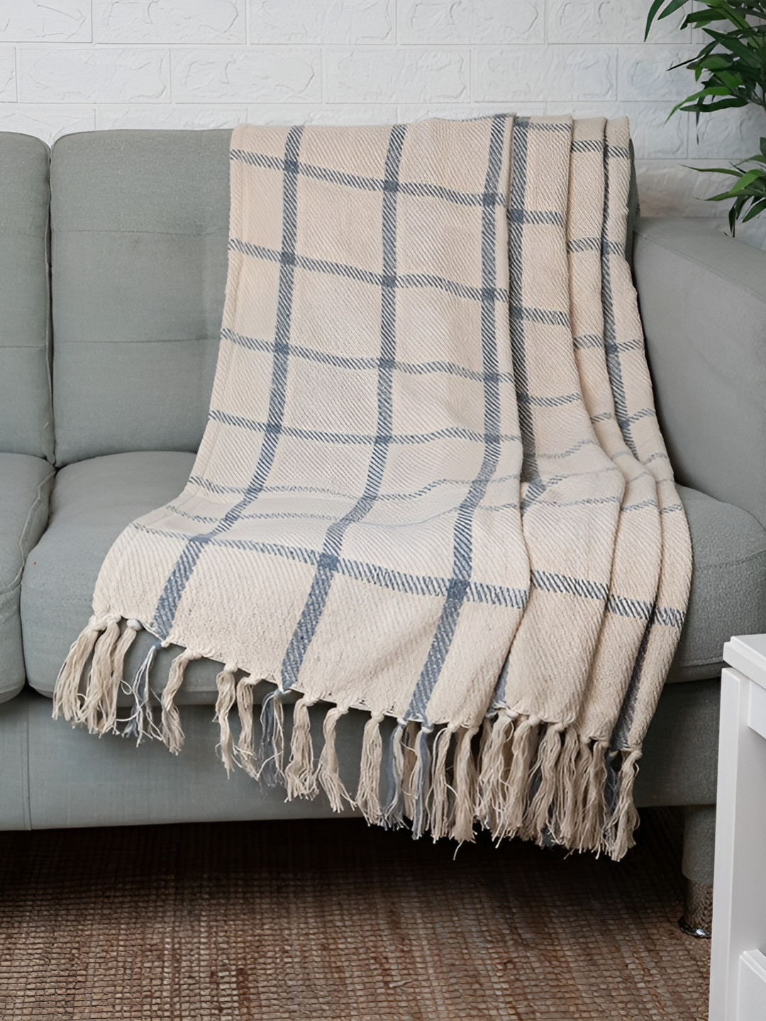 BELLA TRUE Beige Checked Cotton Throw Blanket