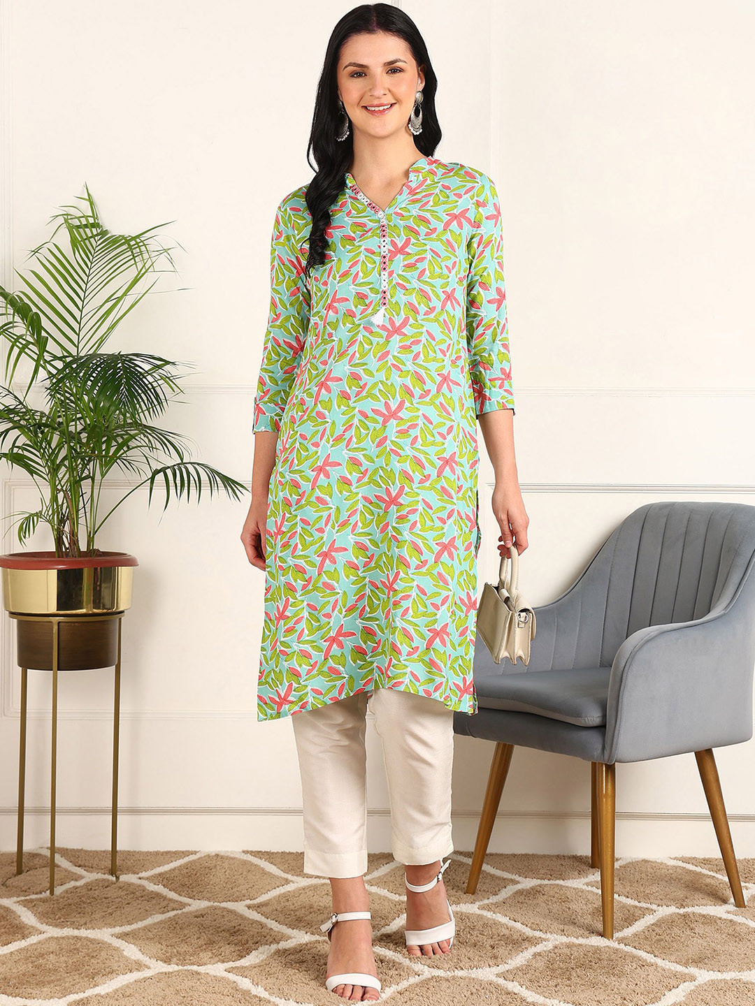 Kapad Dwar Floral Printed Mandarin Collar Mirror Work Straight Kurta