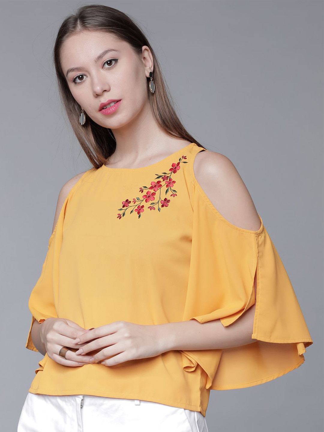 Tokyo Talkies Women Solid Round Neck Top