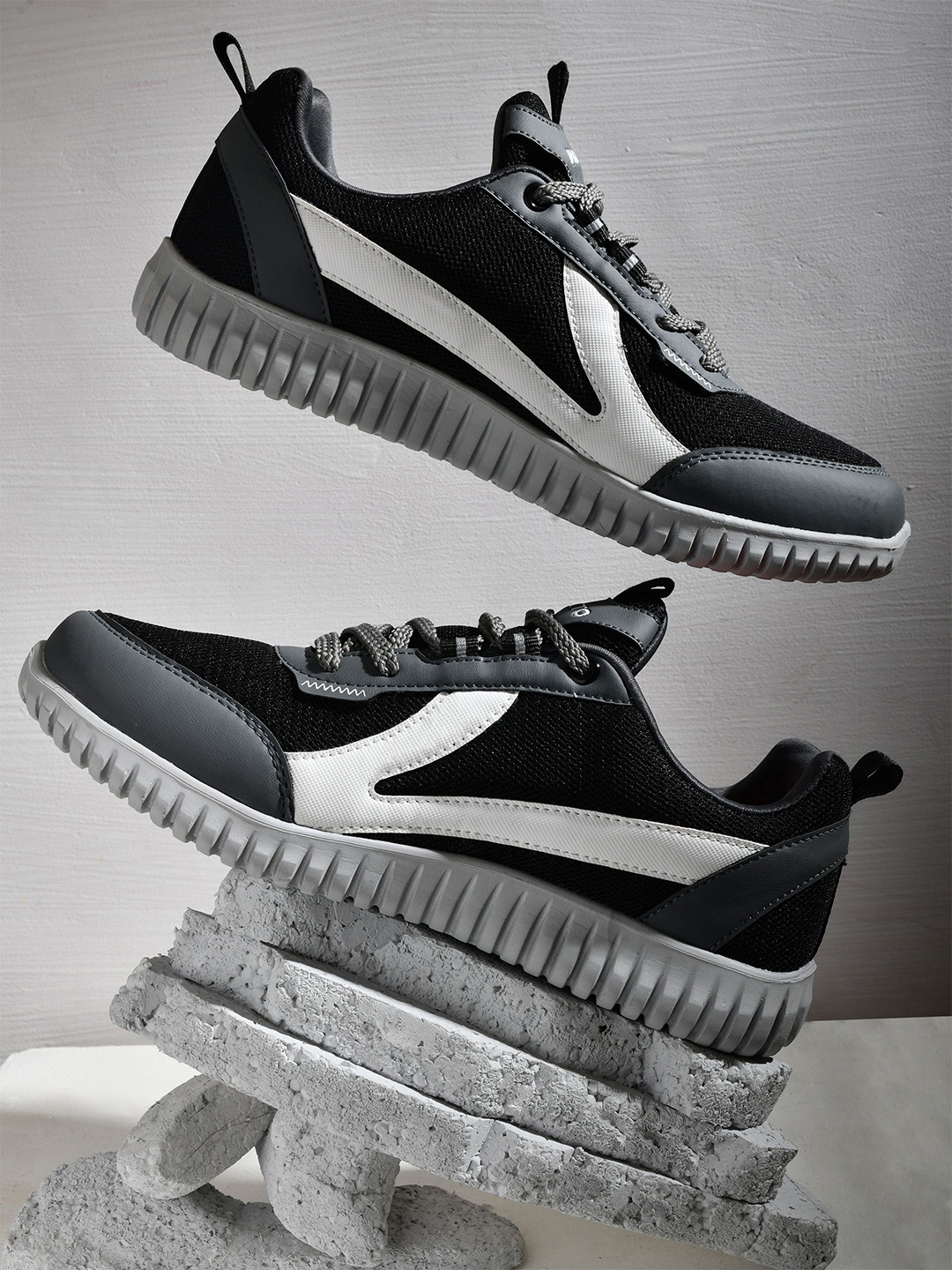 IMPAKTO Men Mesh Walking Shoes