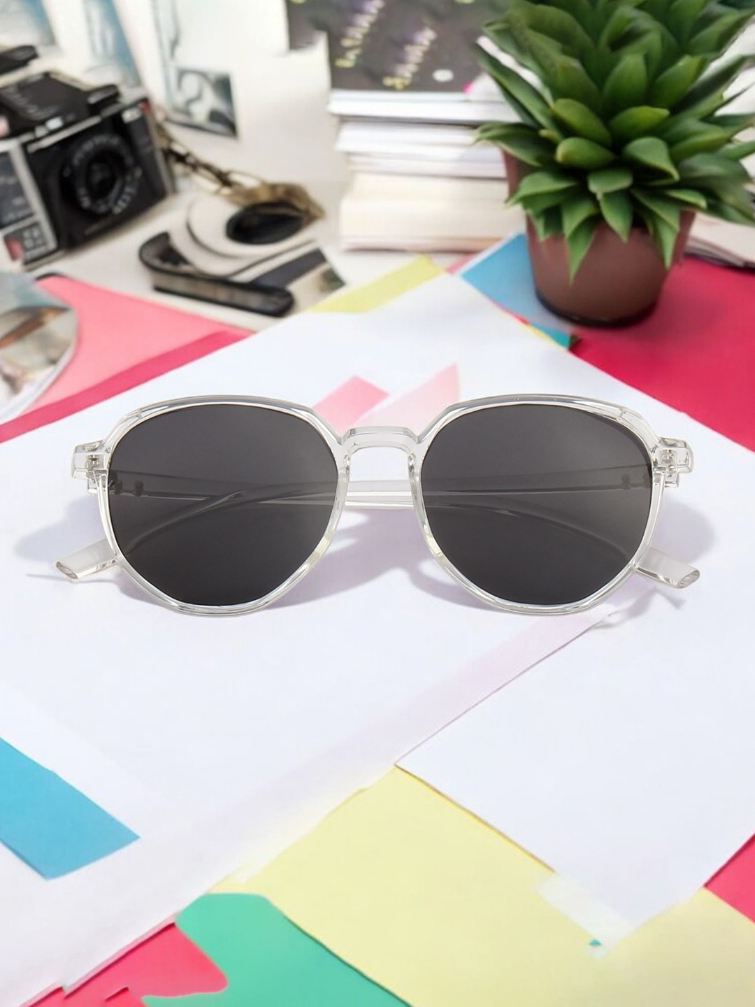 Ted Smith Unisex Round Sunglasses with Polarised and UV Protected Lens MAPLE_TRANS-BLK