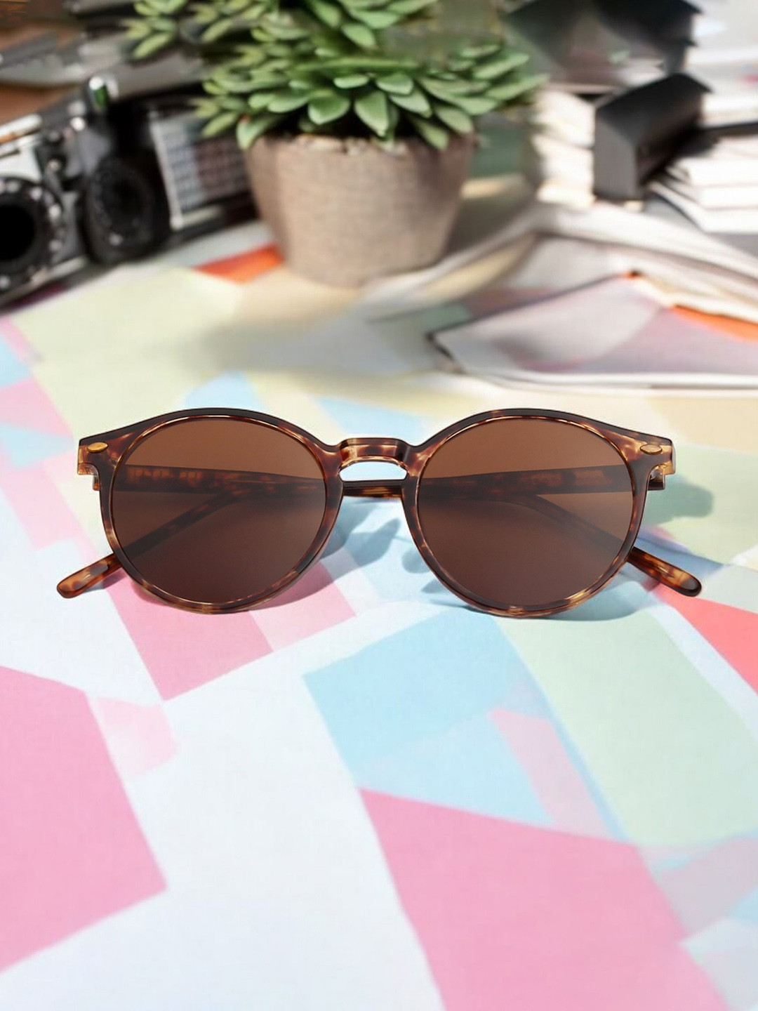 Ted Smith Unisex Round Sunglasses with Polarised and UV Protected Lens LESTER_DEMI-BRN