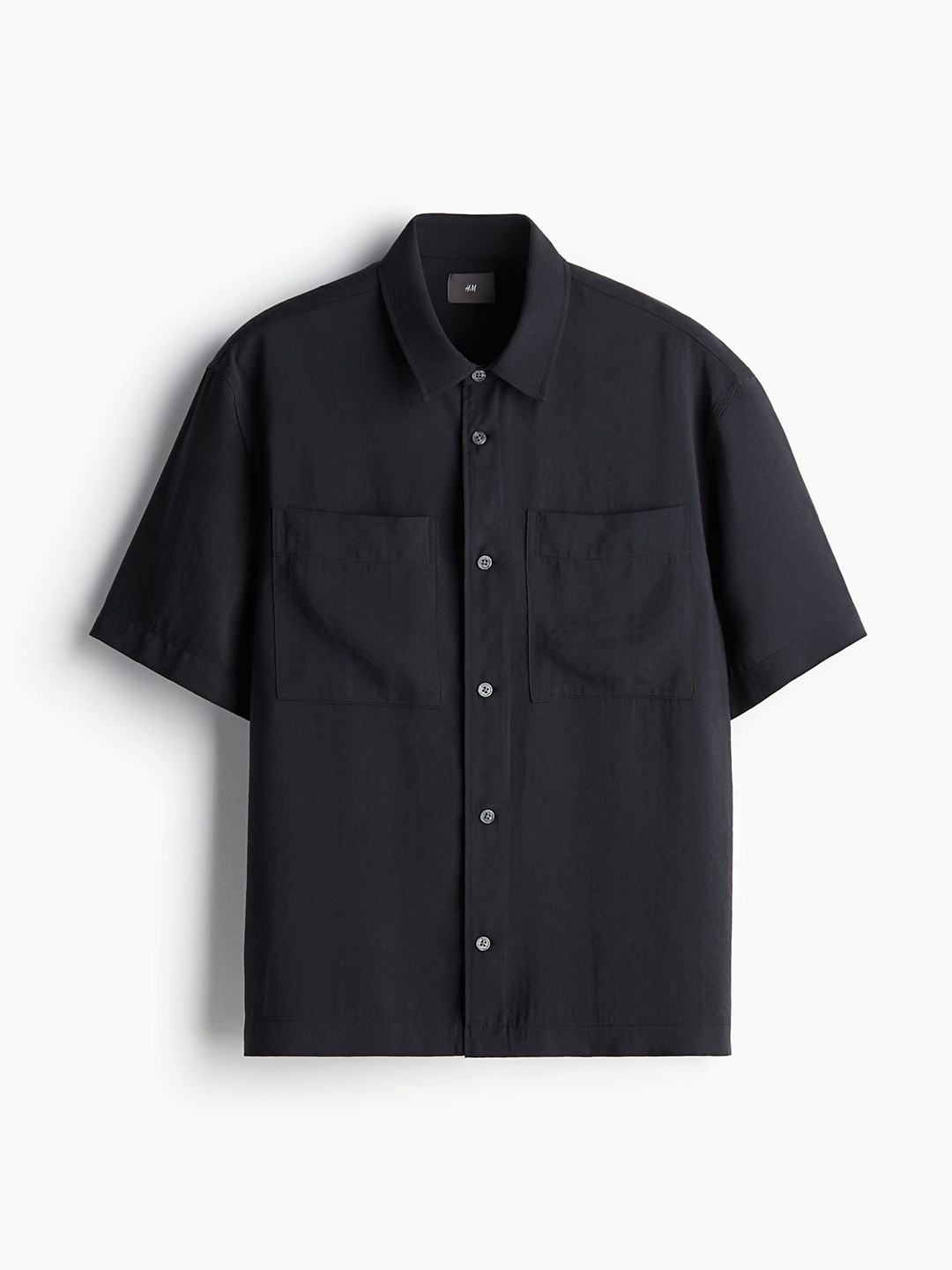H&M Men Short Sleeves Turn Down Collar Shirt