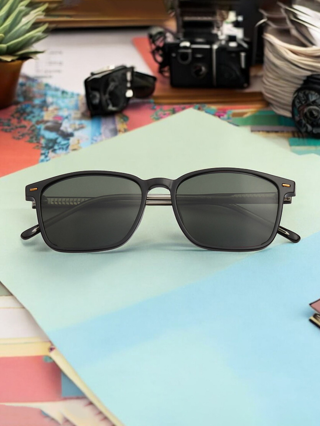 Ted Smith Unisex Wayfarer Sunglasses with Polarised and UV Protected Lens