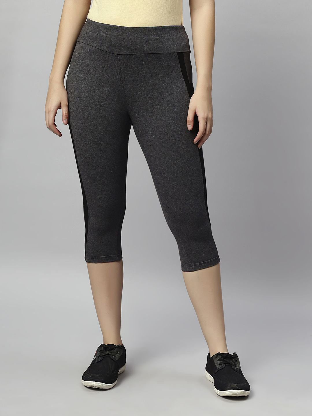 LAASA SPORTS Women Solid Capris With side pocket