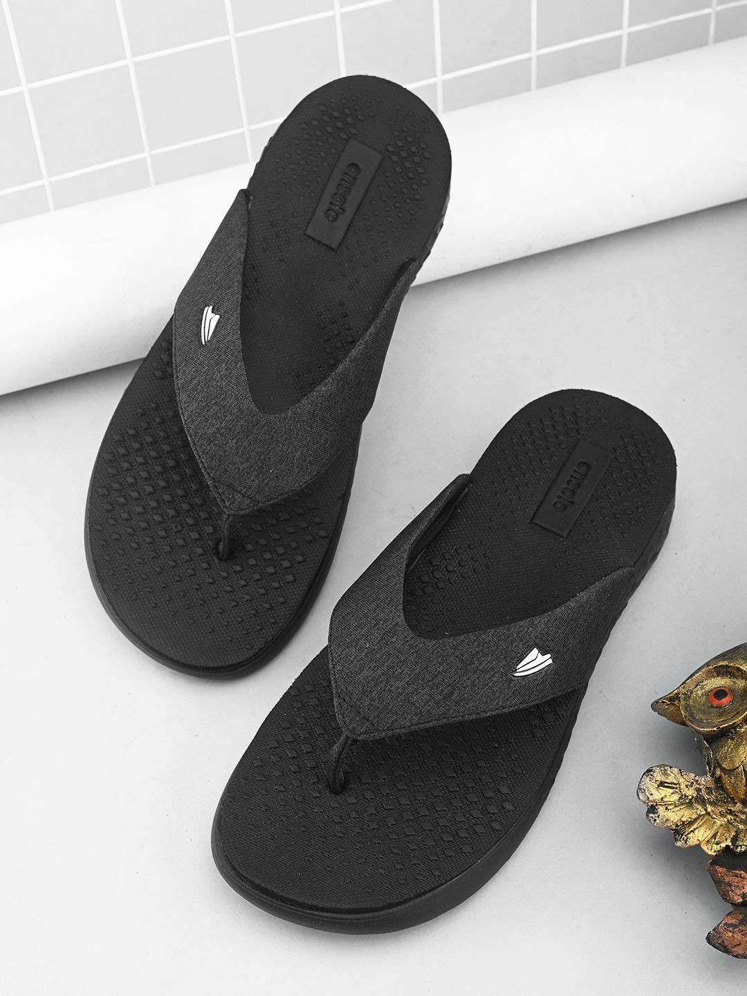 ONSOLE Men Ultra Lightweight Breathable Cushioned  Slipper