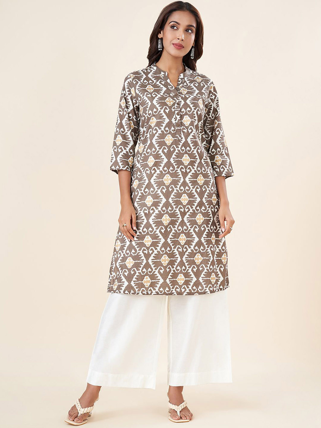 RANGMANCH BY PANTALOONS Printed Thread Work Cotton Straight Kurta