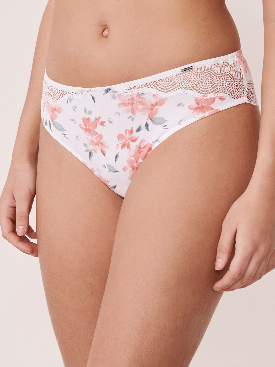 La Vie en Rose Women White & Pink Printed Bikini Briefs