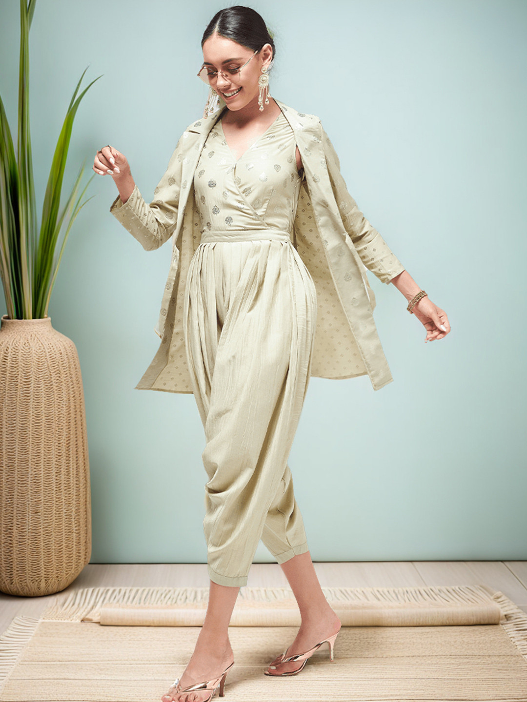 Pannkh Women jhalak Green & Gold-Toned Printed Basic Jumpsuit With Stylish Jacket